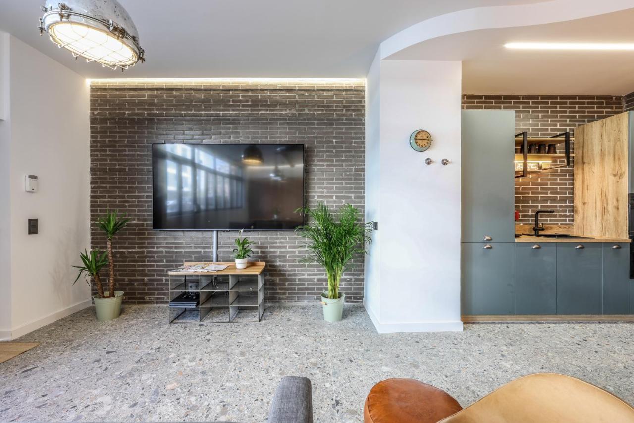 Loft Reformado Industrial Appartamento Madrid Esterno foto